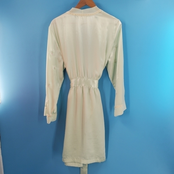 Morgan Taylor Intimates green satin robe with tie XL - Picture 10 of 16